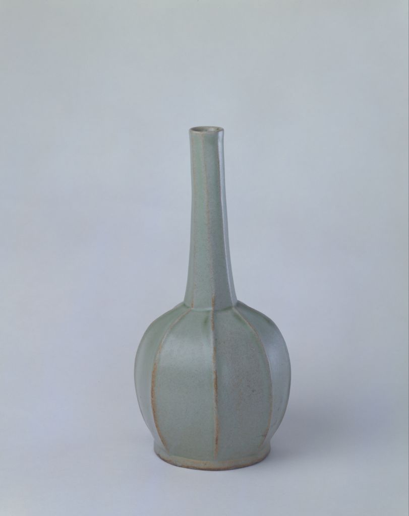 图片[1]-Blue glaze octagonal bottle of Yue kiln-China Archive